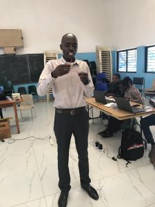 Macloud demonstrating