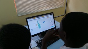 Pupils learning to program with Scratch
